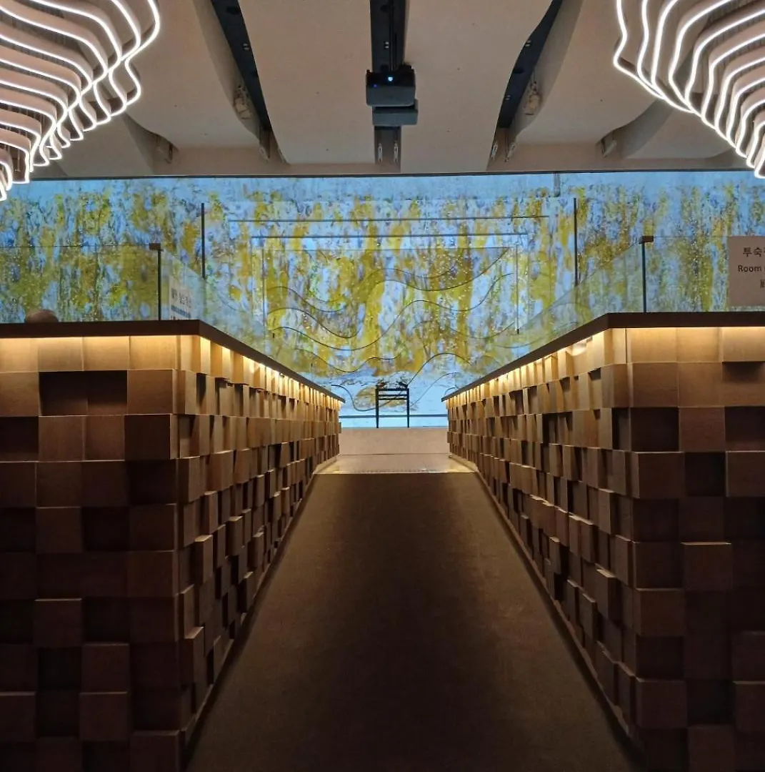 Songdo Central Park Hotel Incheon 4*,