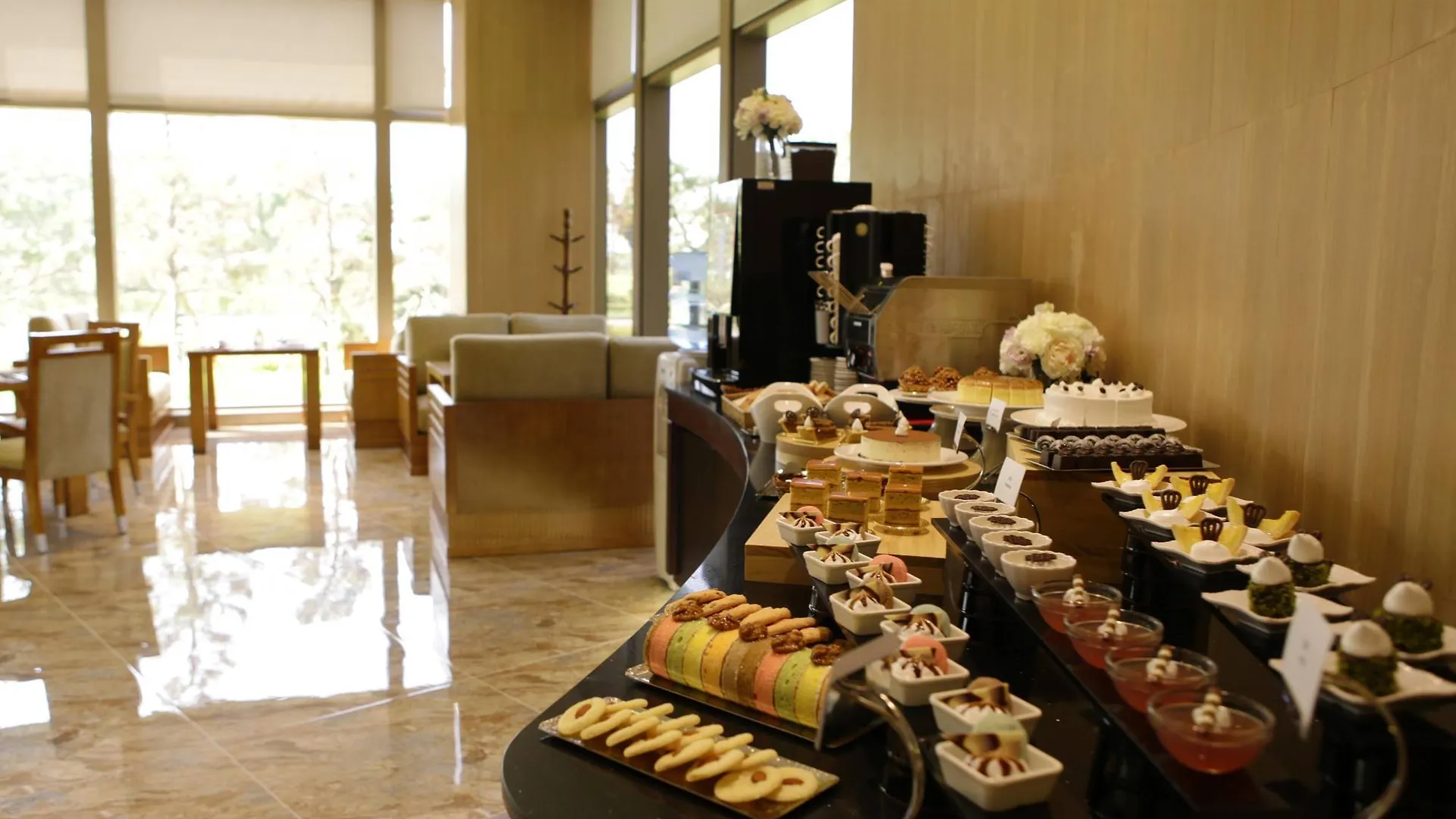 Songdo Central Park Hotel Incheon 4*,